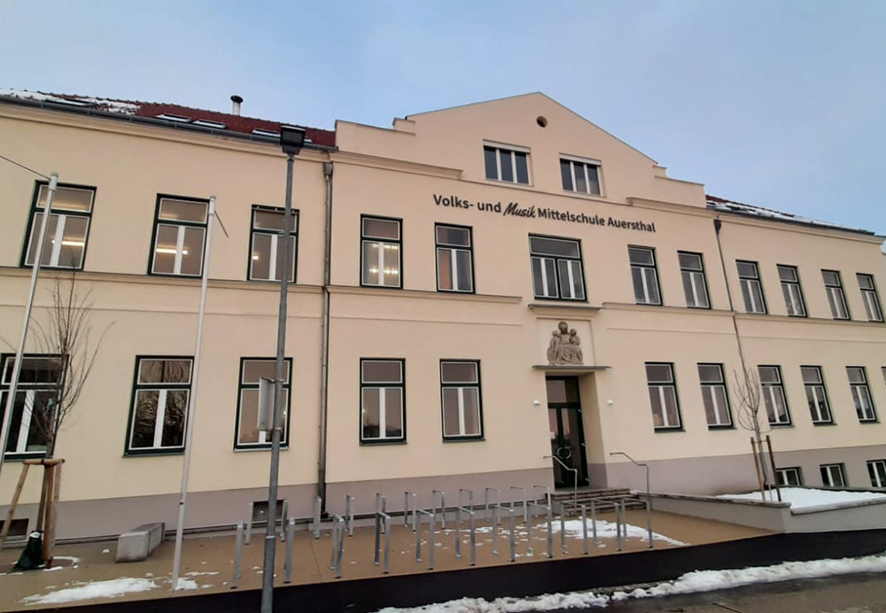 Außenansicht Mittelschule